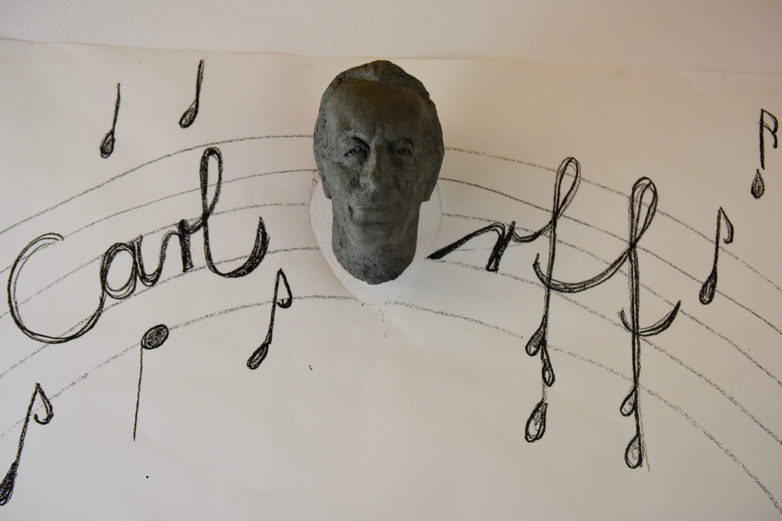 Carl-Orff-Statue GS Traunwalchen